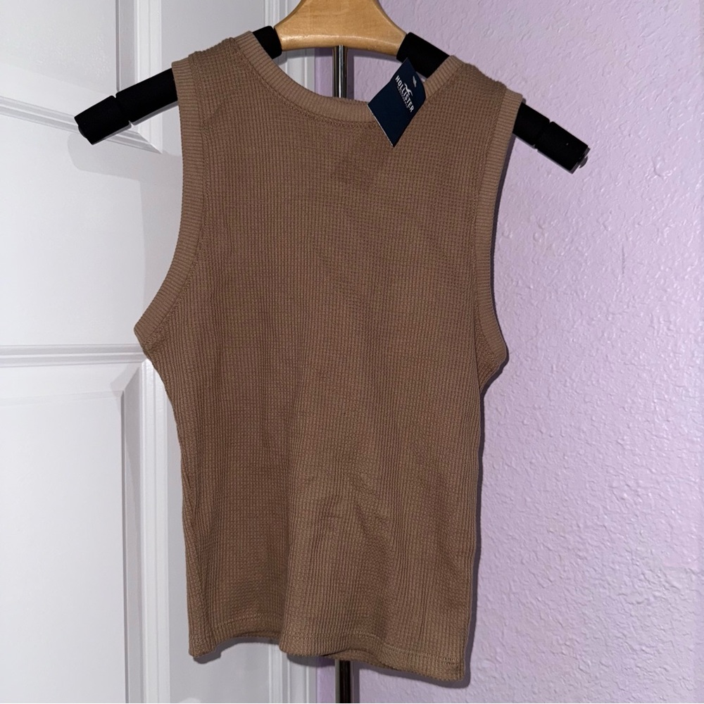 Two Hollister Tops - Both SMALL - Picture 2 of 8